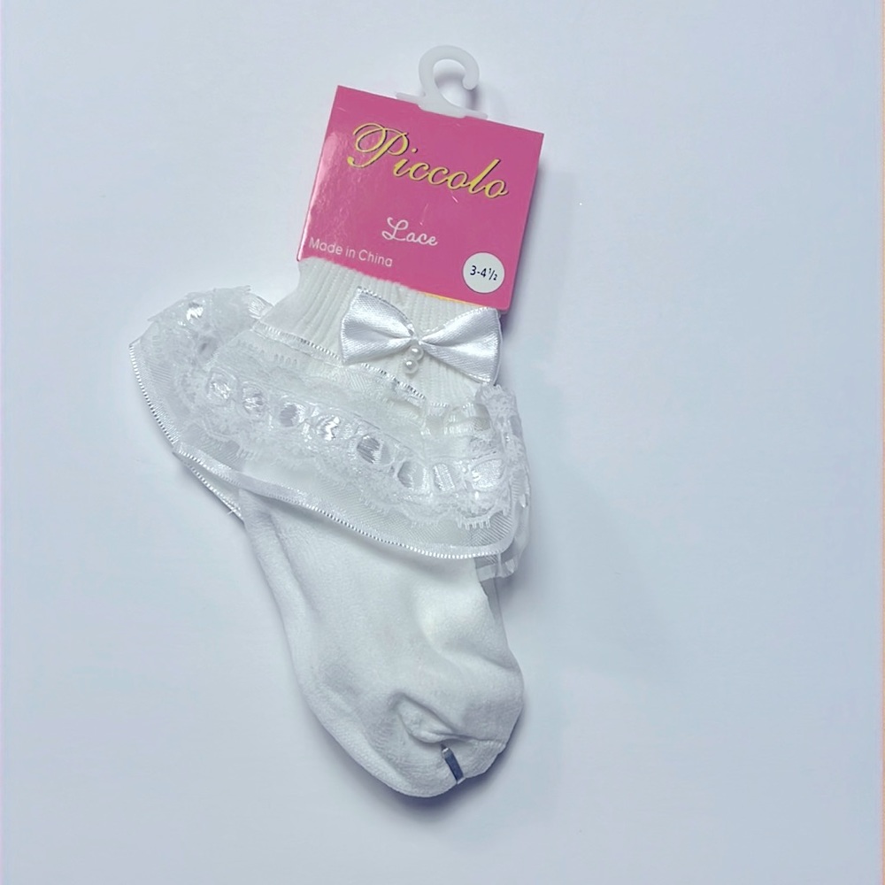 White ruffle lace Bobby socks made by Piccolo lace fit 3-41/2